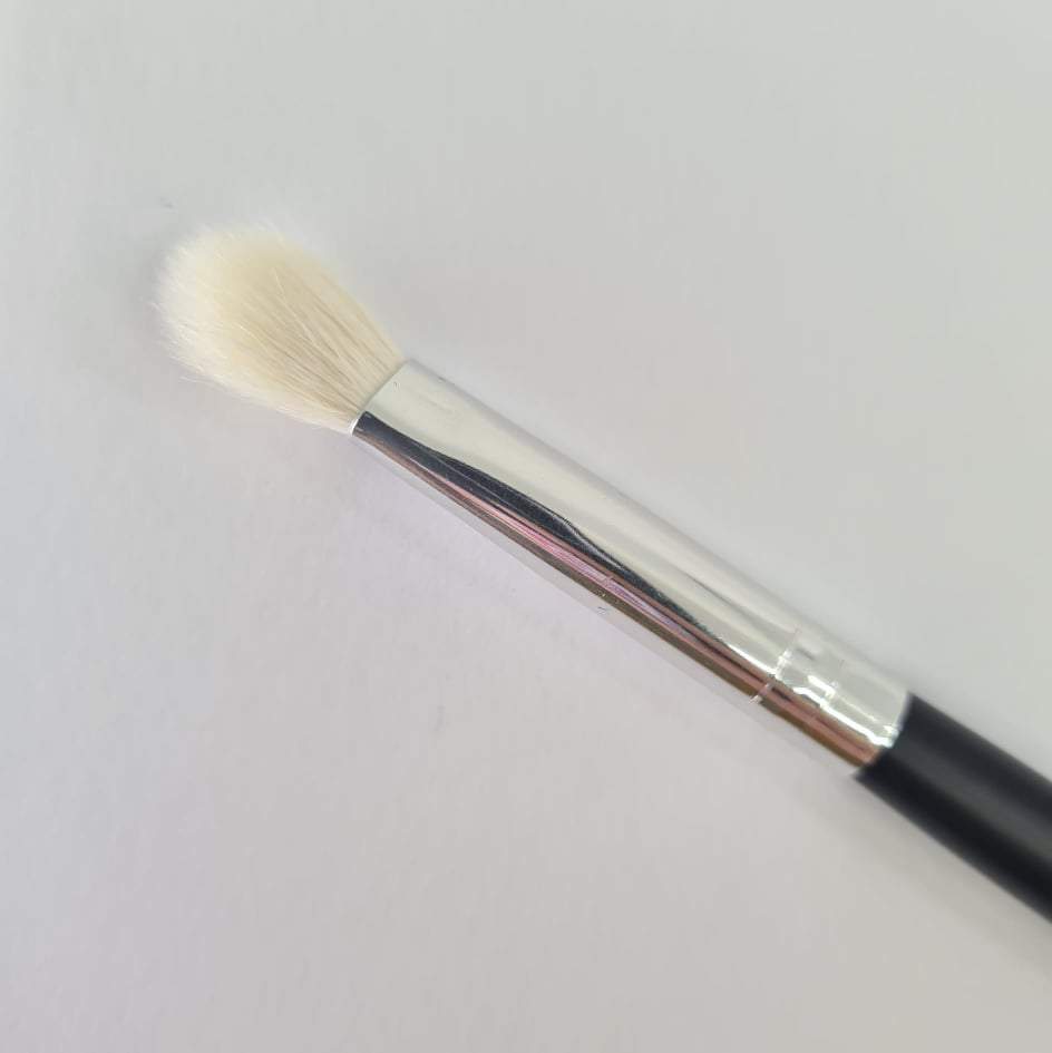 BODYFX EYE SHADOW BLENDER BRUSH