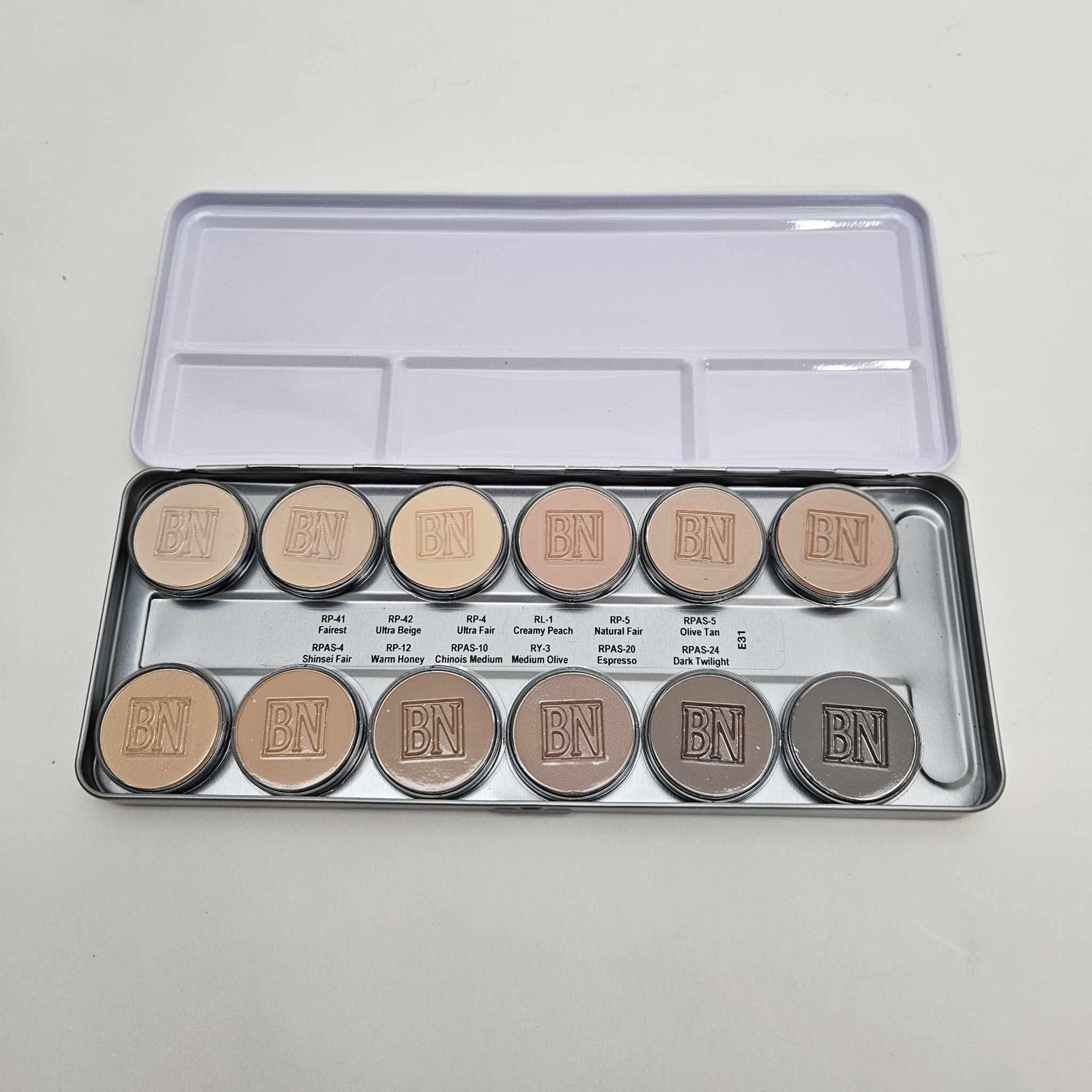 Theatrical Creme Foundations Palette